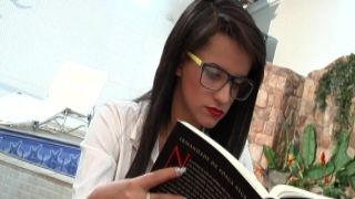 Carol Castro Nerd Girls Brasil Scene 01